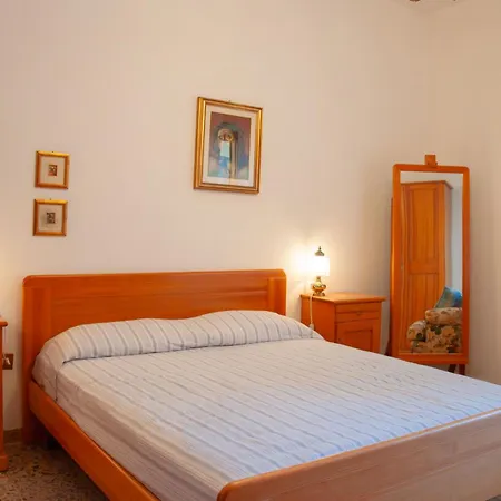 Guesthost - Comfy Near The Sea Apartment Alghero